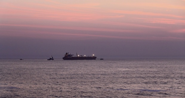 oil-tanker-vietnam.jpg