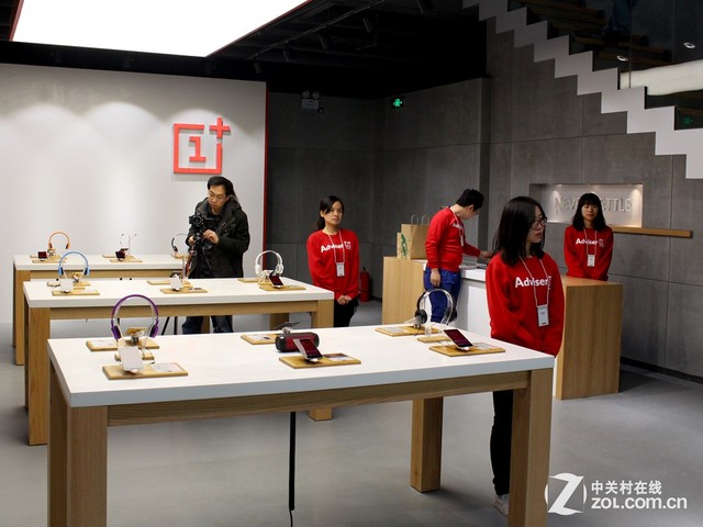 OnePlus opening a store in China next month